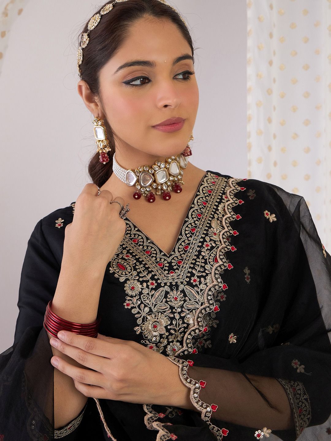 Elegant Black Straight Kurta with Embroidered Dupatta & Pants