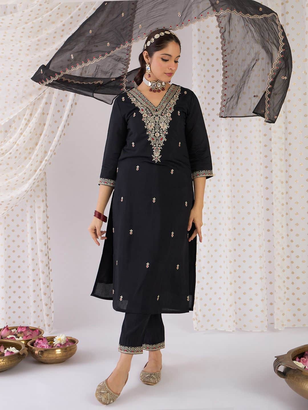 Elegant Black Straight Kurta with Embroidered Dupatta & Pants