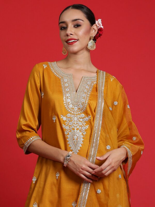 Floral Embroidered Regular Sequinned Kurta With Trouser & Dupatta