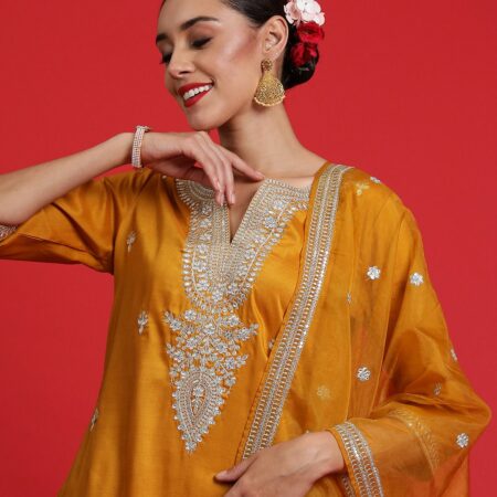 Floral Embroidered Regular Sequinned Kurta With Trouser & Dupatta